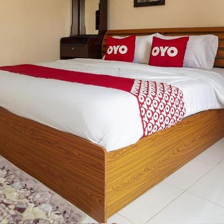 Oyo 75356 Thipsiri Lodge Csiangmaj Kültér fotó