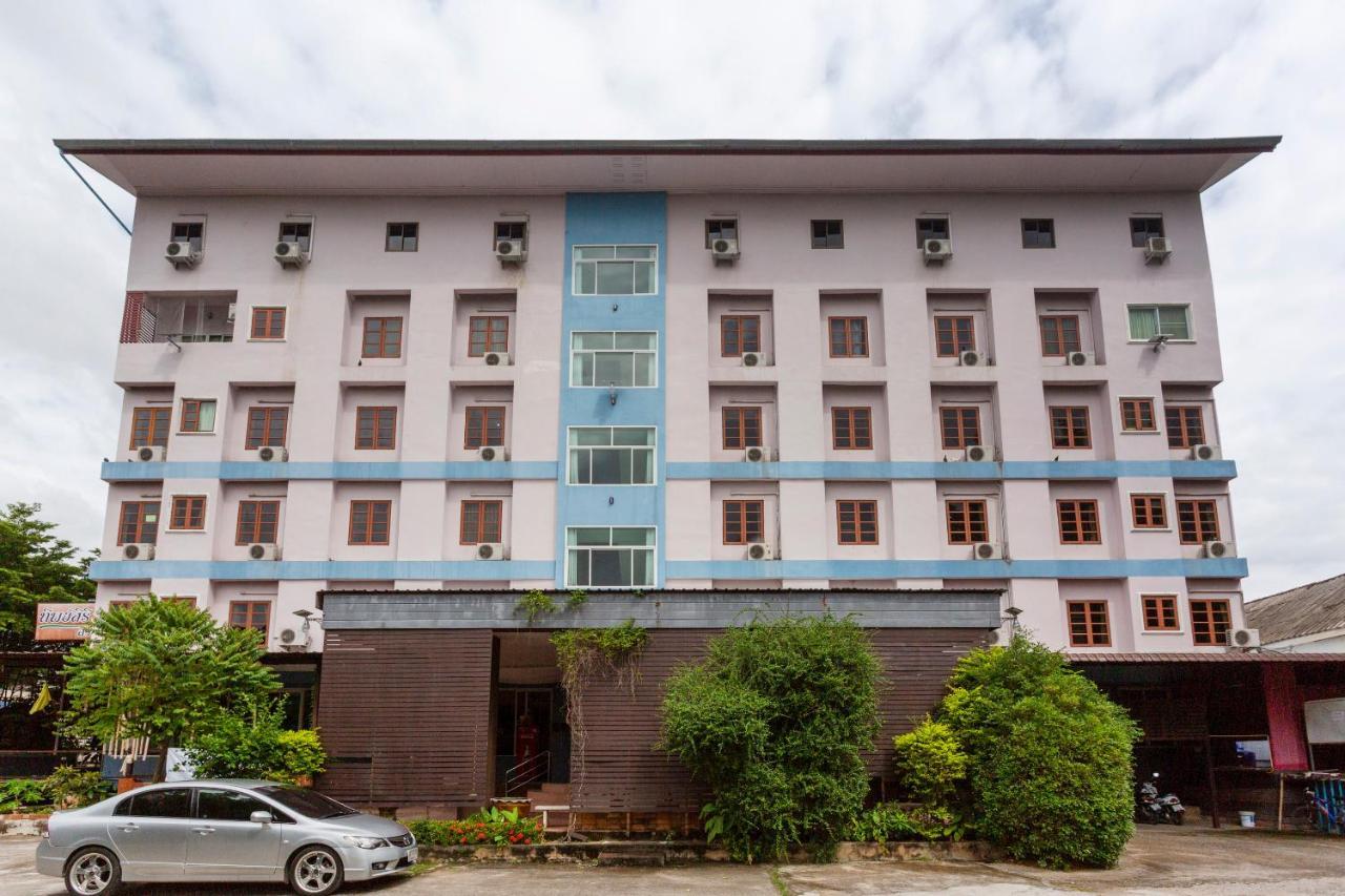 Oyo 75356 Thipsiri Lodge Csiangmaj Kültér fotó