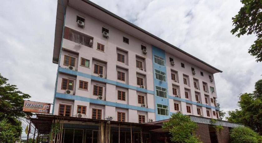 Oyo 75356 Thipsiri Lodge Csiangmaj Kültér fotó